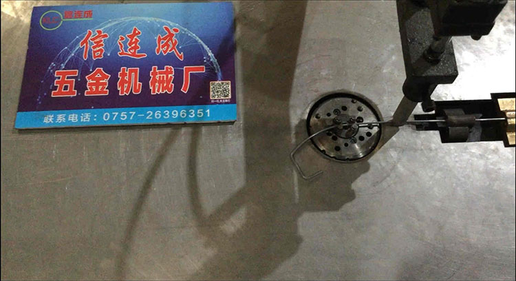 彎線(xiàn)機(jī)-信連成機(jī)械